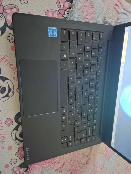 Laptop în stare foarte buna