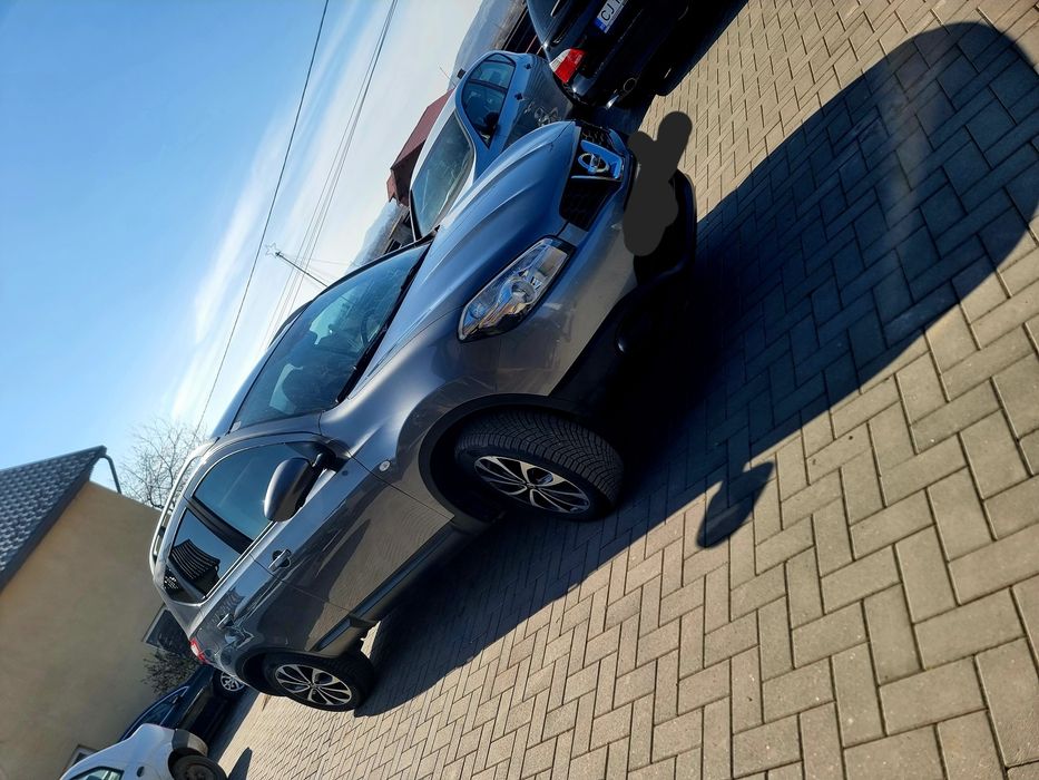 Nissan Qashqai Tekna+ diesel 131cp.

An fabricatie 2013

Masina provin