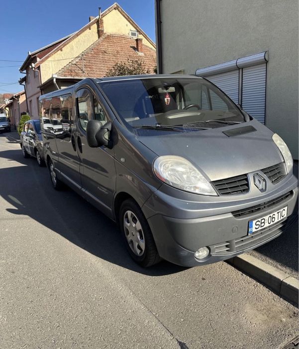 Renault Trafic 8+1 an fabricatie 2013
