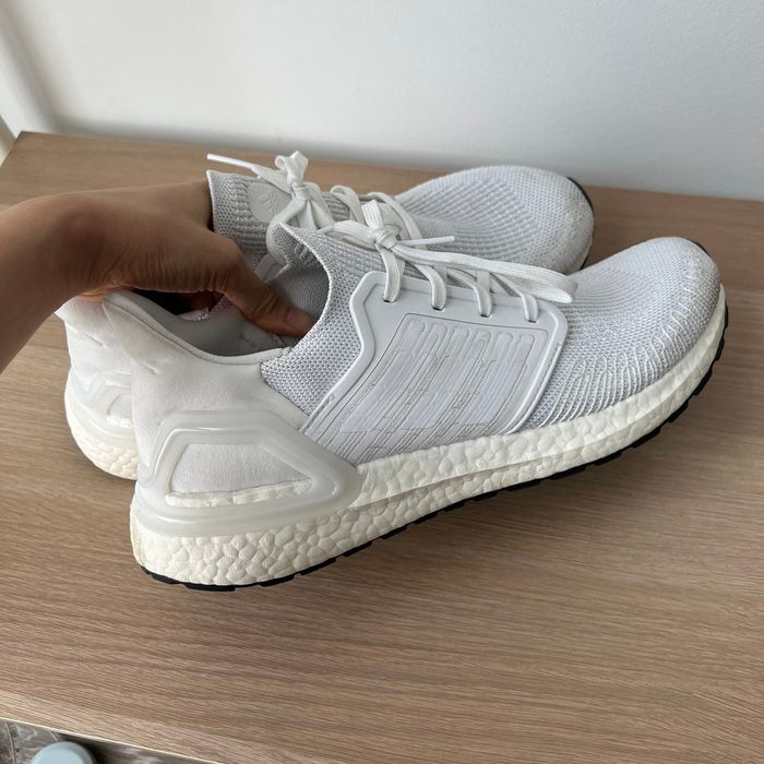 Оригинальные кроссовки Adidas UltraBoost 20