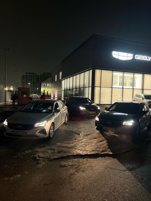 Авто в аренду под такси