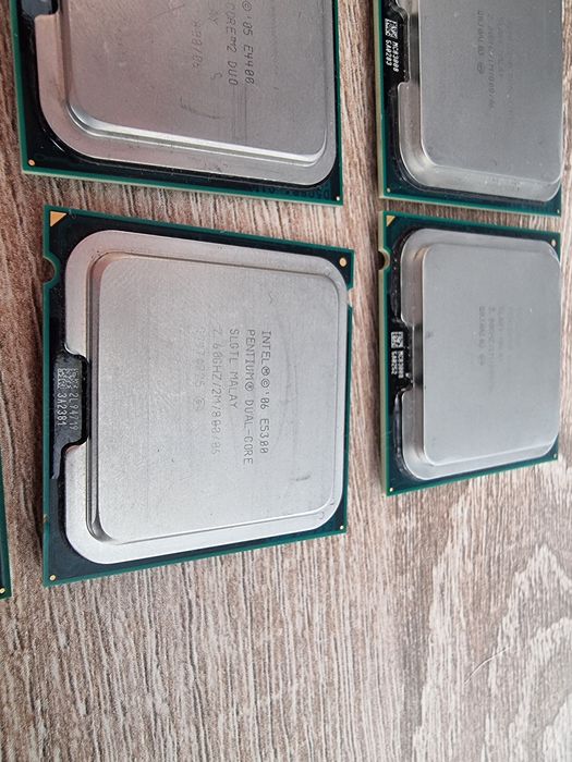 Lot 7 procesoare intel LGA775