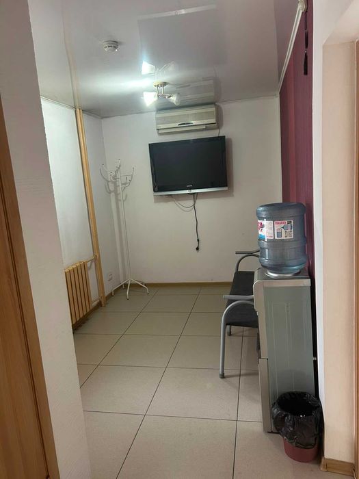 Қала орталығында 40 ш.м. кеңсе жалға беріледі