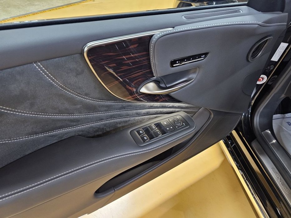 Lexus LS 3.5 Luxury AWD