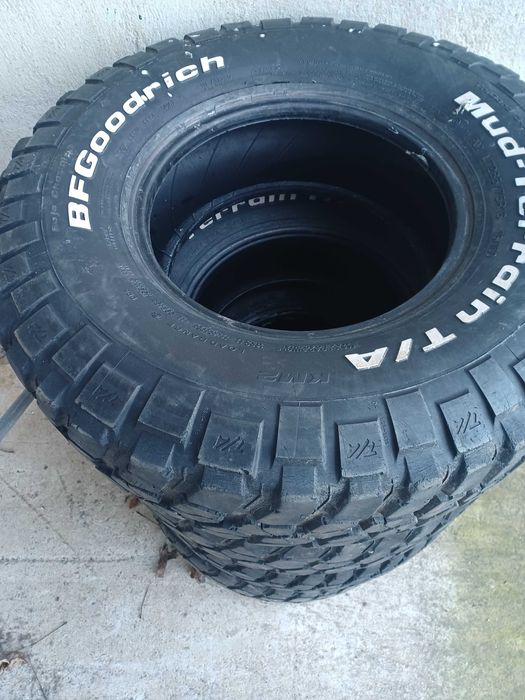 Продавам Гуми 285/75/16