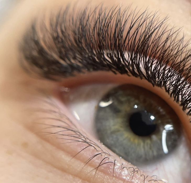 Наращивание ресниц выезд