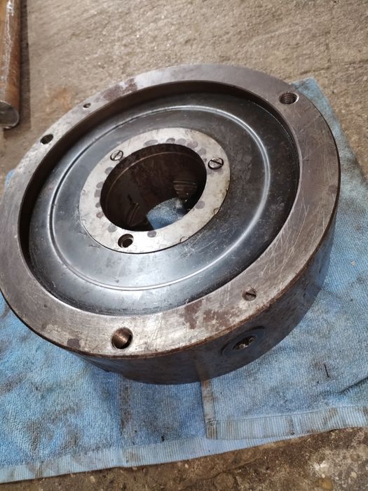 Universal strung 315 mm-4 bacuri