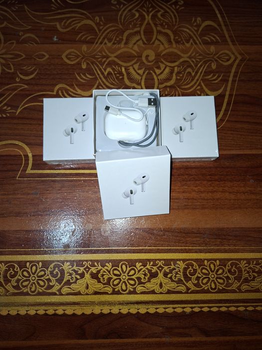 Air pods pro white