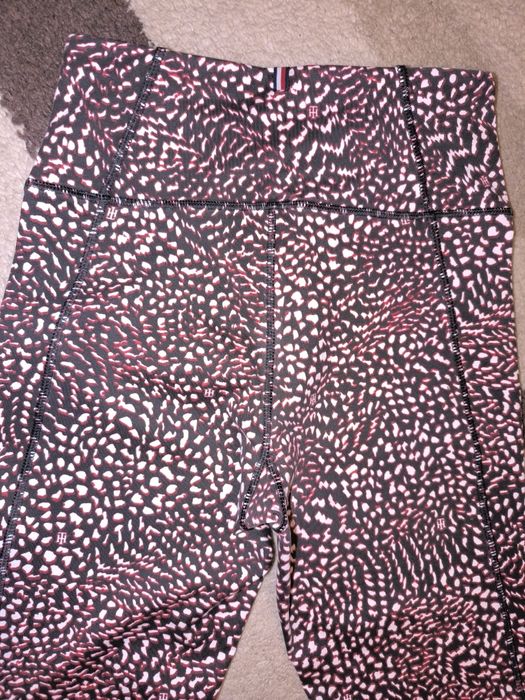 Нов клин Tommy Hilfiger XS размер