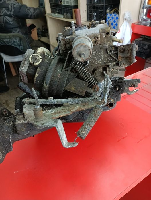 Карбюратор на mercedes 102 двигатель