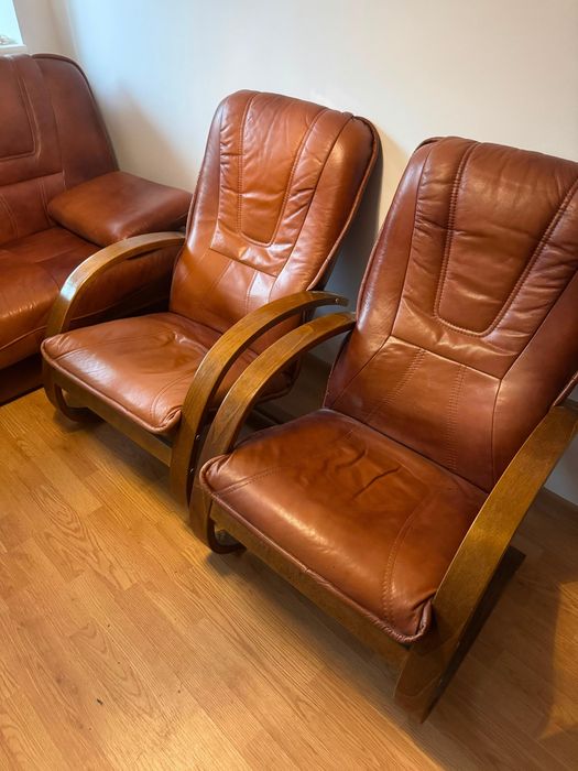 Vand Canapea din piele naturală nuanța Cognac- exstensibilă + doua folotii