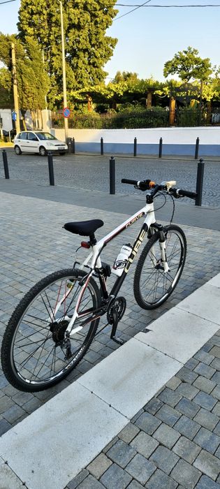 Bicicleta CUBE Curve