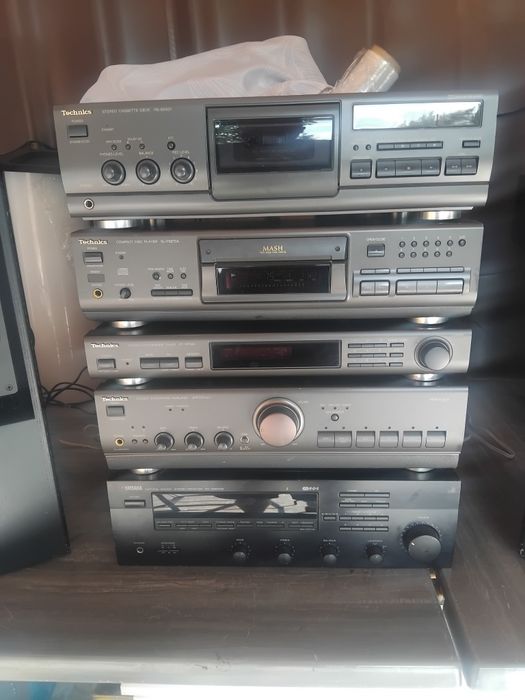 technics formată din 4 piese deck RS BX501 cd player sl ps670 A
Tuner ST gt350
Amplificator A600 mk