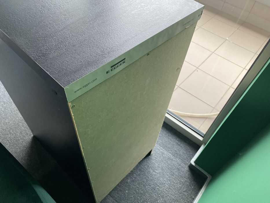 Comodă / Corp birou compact cu ușă – Negru & Stejar