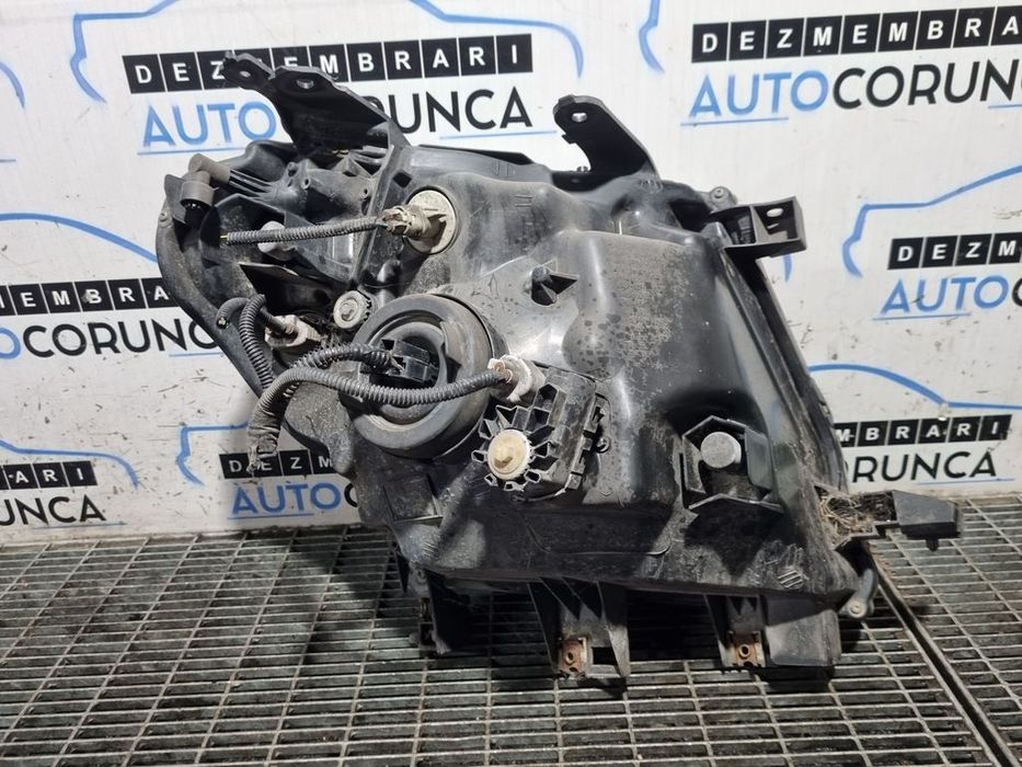 Far Stanga Ford Ranger III 2011 - 2015 SUV 4 Usi (1329) Fara xenon