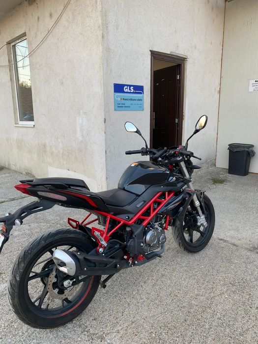 Motocicleta Benelli Bn 125