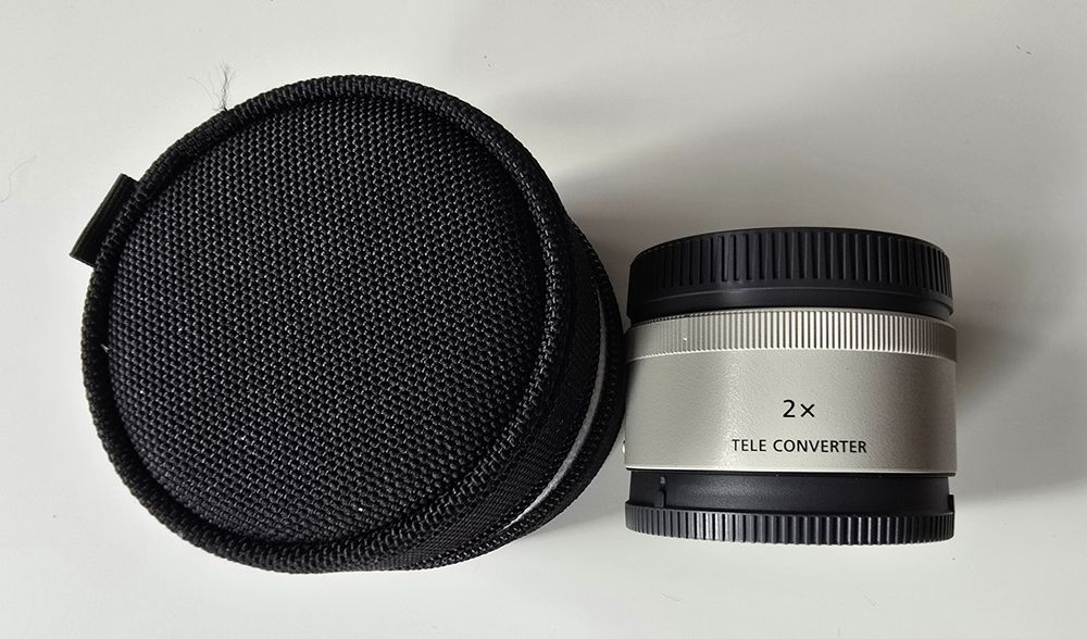 Комплект телеконверторите Sony SEL14TC и Sony SEL20TC teleconverter