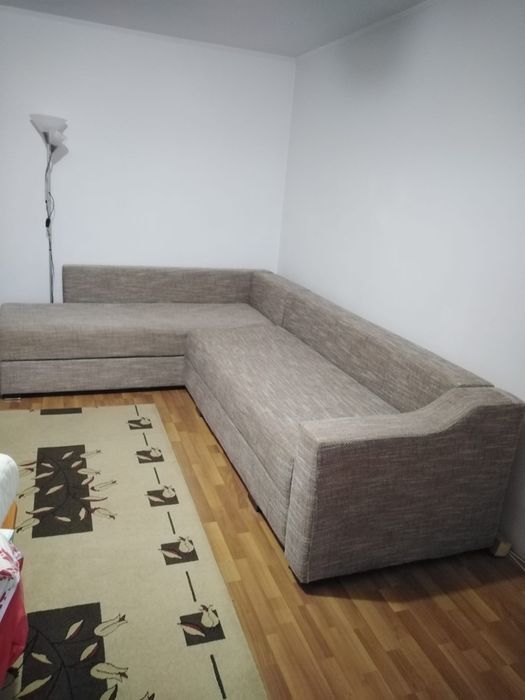 Coltar living in stare excelenta