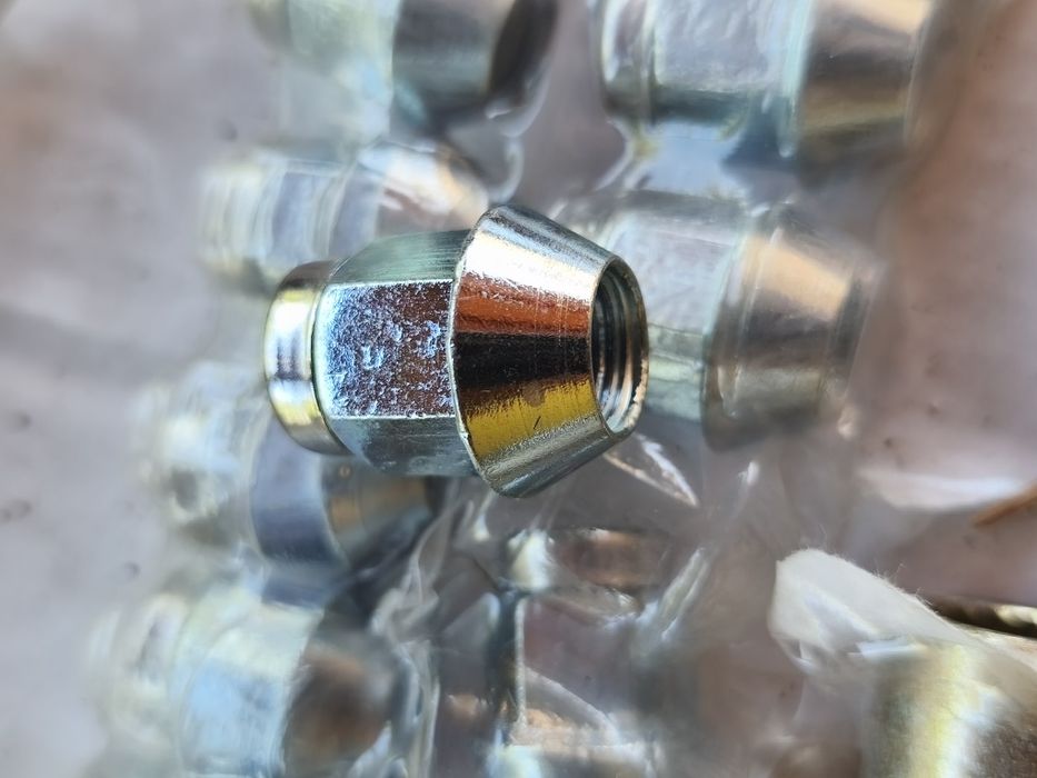 Piulițe  jante noi M12×1.5. М12×1.25 Ford, Volvo, Opel,Hyundai,Mazda,Mitsubishi