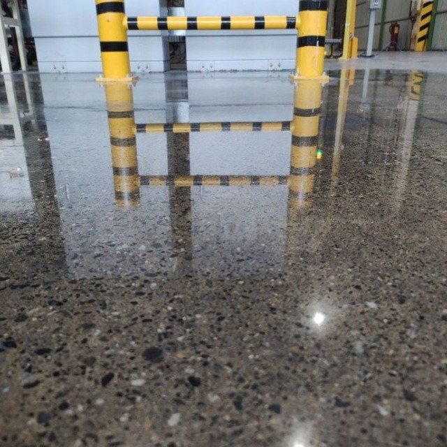 Устройство и реставрация промышленных и декоративных бетонных полов