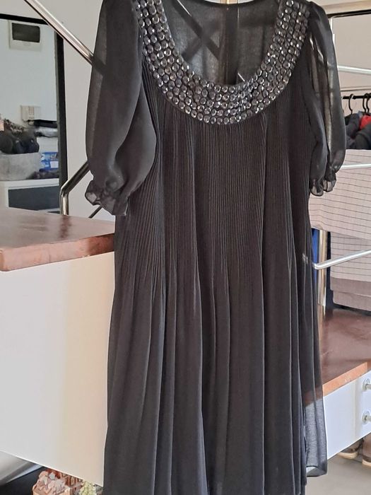 Rochie neagra,eleganta,marimea 42.