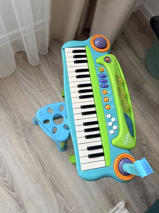 Детское музыкальное пианино
