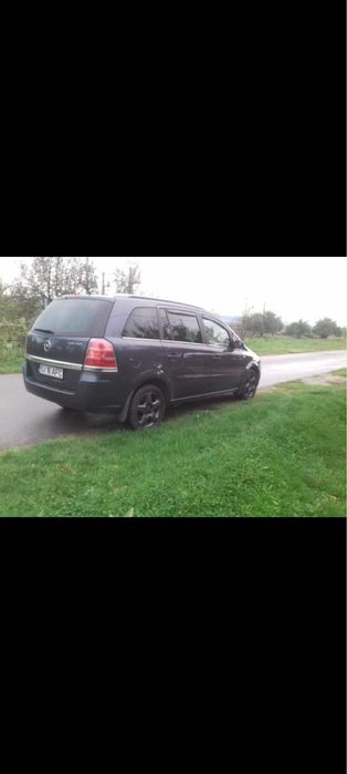 Vând Opel Zafira B