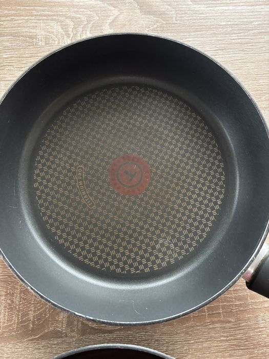 2 Tigai Tefal, stare buna