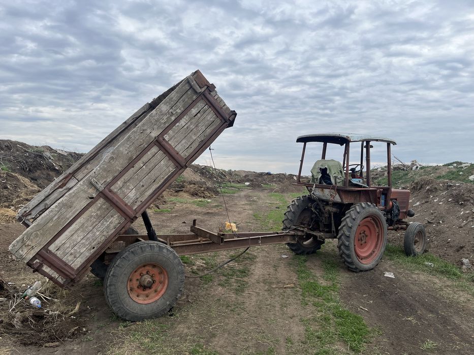 Продам прицеп на трактор (самосвал)