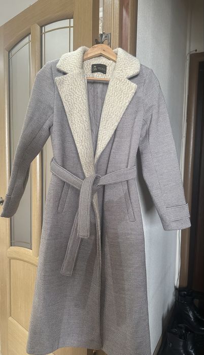 Стильное женское пальто