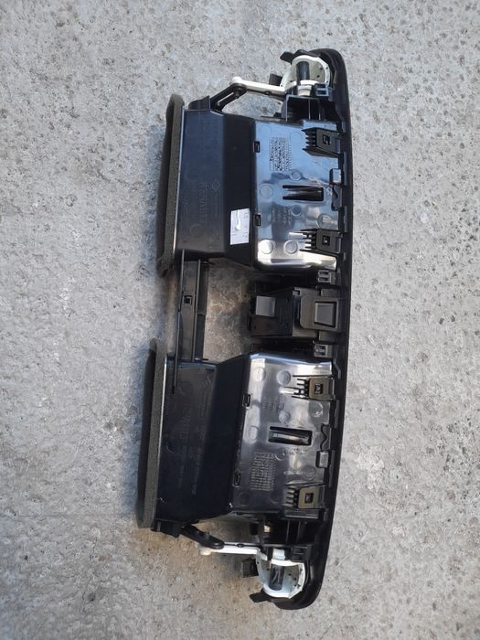 Grilă Centrală Grile Ventilație Dirijare Aer Bord Renault Scenic 3