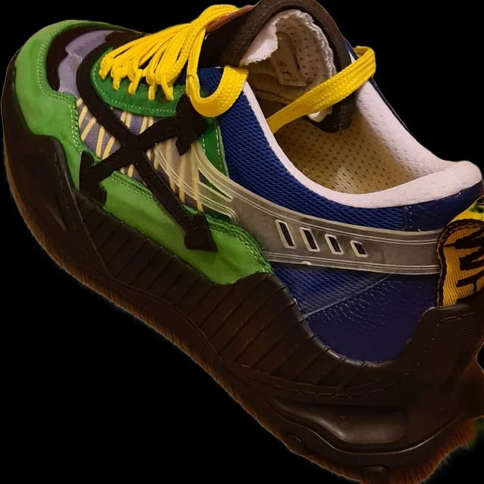 Adidasi off white odsy-1000