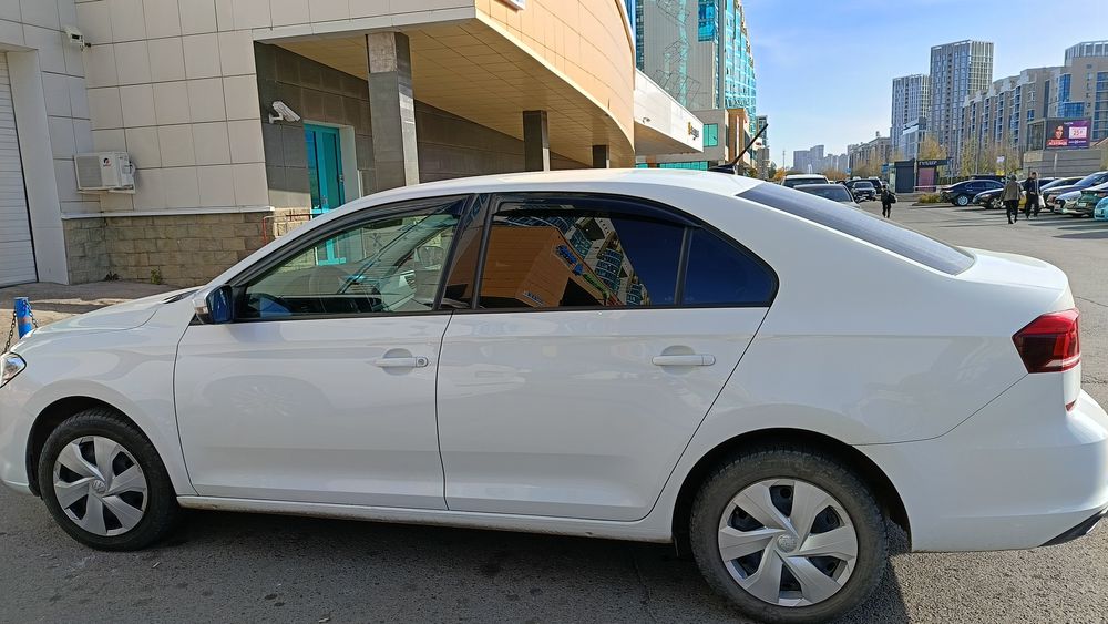 Автомашина Фольксваген Поло