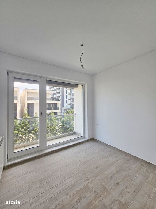 Apartament cu vedere catre lac in complex cu piscina privata si sala d