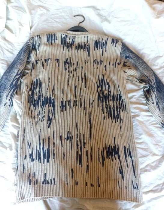 Мъжки пуловер L размер