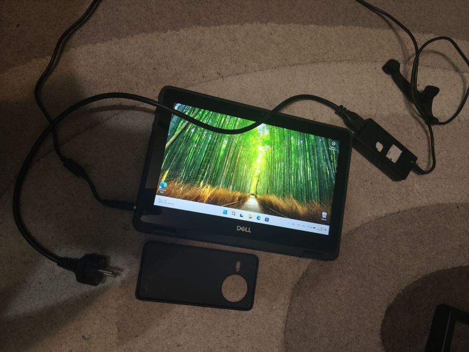 (Цена по договаряне !)Лаптоп/Таблет има Тъчскрийн Dell latitude 3190 2