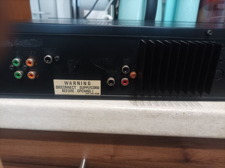 Продавам CD player Marantz CD 65