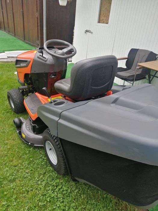 Tractoras gazon husqvarna TC 242 T 764 cc. Stare Impecabilă!