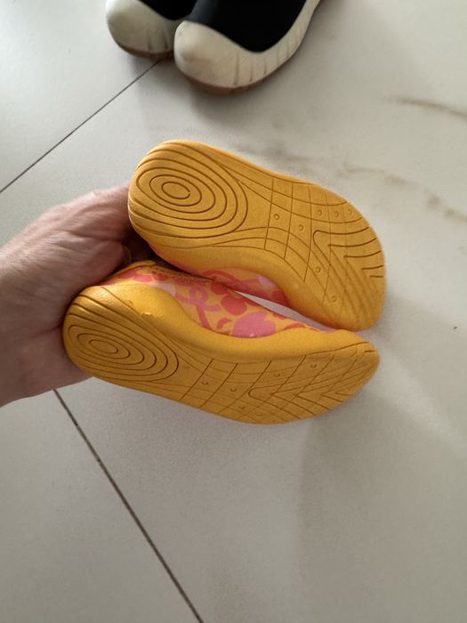 Плажная обувь детская