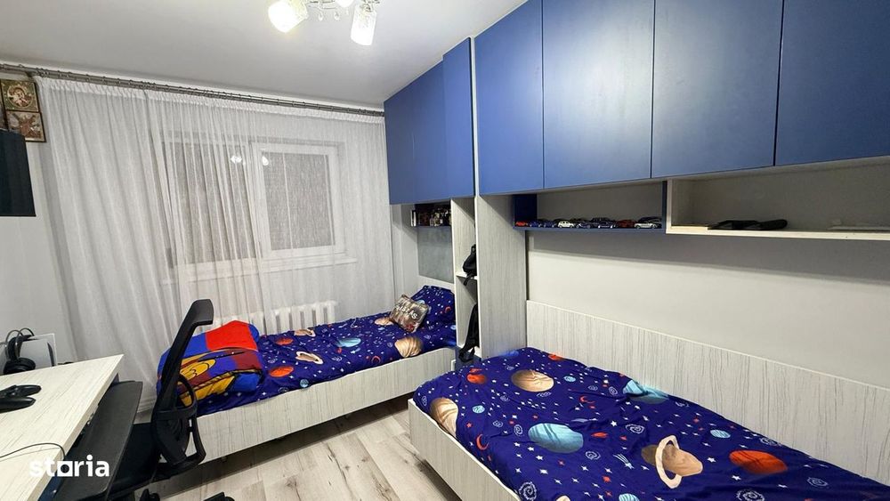 Apartament 4 camere Parcul Curcubeului , etaj 3 , renovat