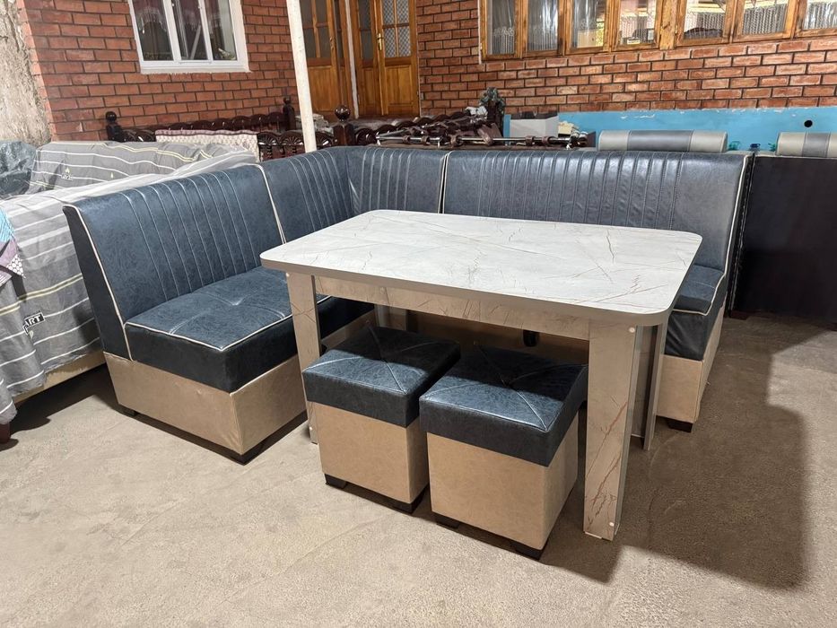 Продаётся новый кухонный уголок