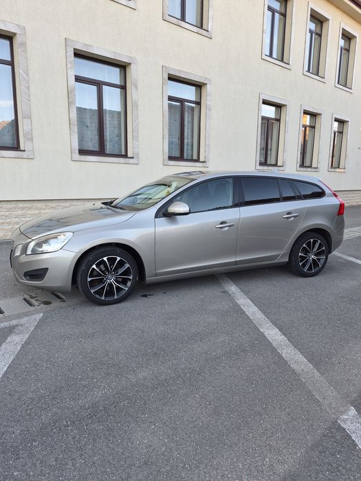 VOLVO V60 2011 — imagine 5