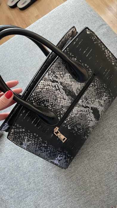 Продам сумку из кожзама