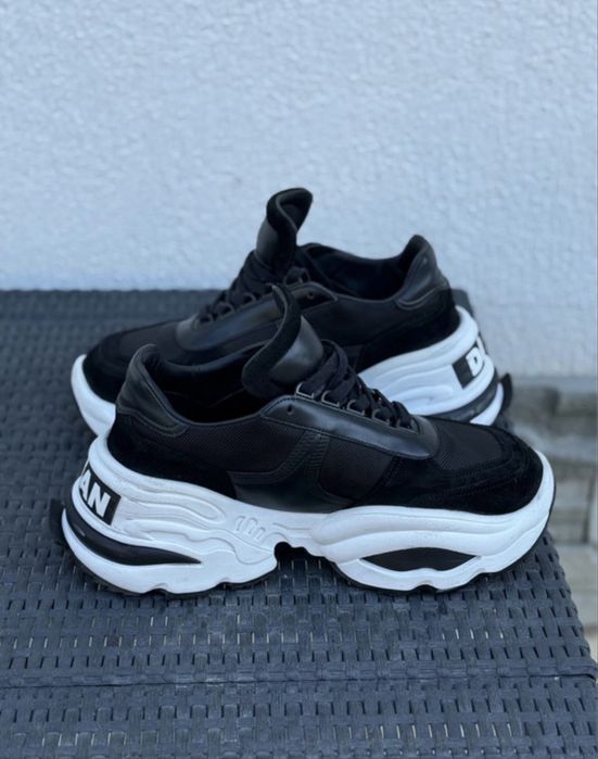 Adidasi dsquared2 marimea 42