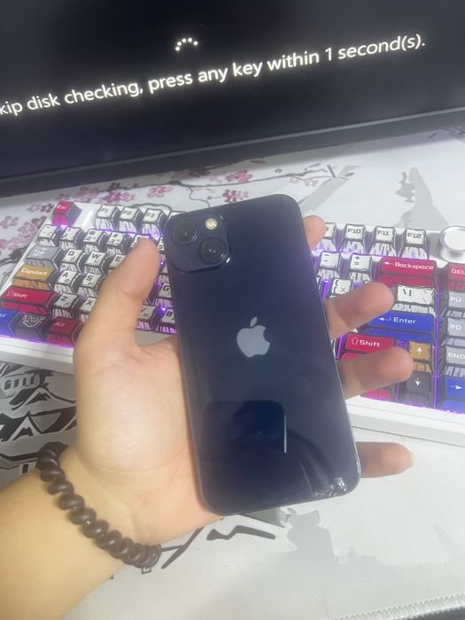 Продам iphone 13