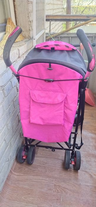 Детская прогулочная коляска