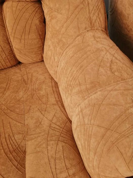 Разтегателен диван и два фотьойла