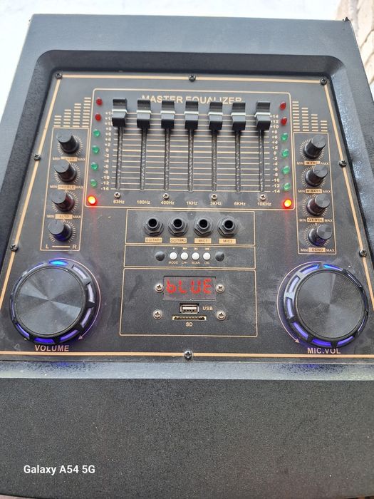 Kalonka para Muzikalniy chentr