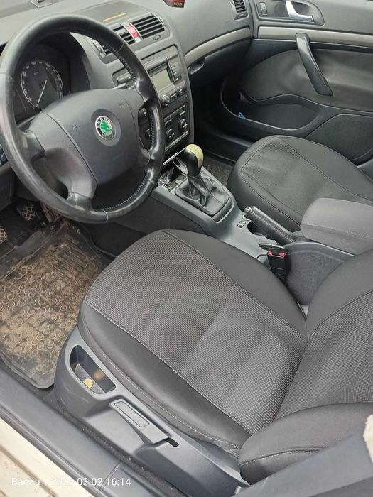 Vând Skoda Octavia