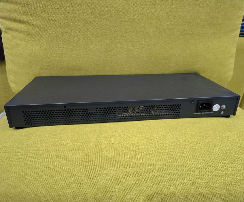 Switch TP-LINK TL-SG1024, 24 x 10/100/1000Mbps
